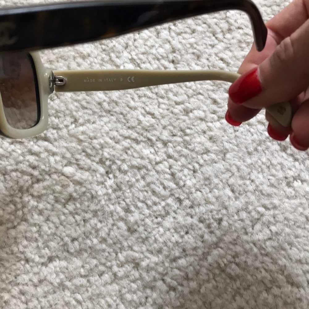 Chanel sunglasses.... authentic😎 - Picture 3 of 7